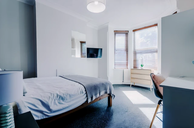 50 Derby Grove 2