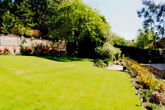 Fortrose Street, G11 5LP 2
