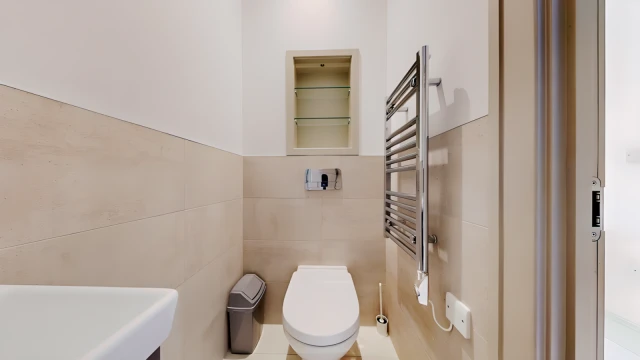 Imperial Drive 16501# 4