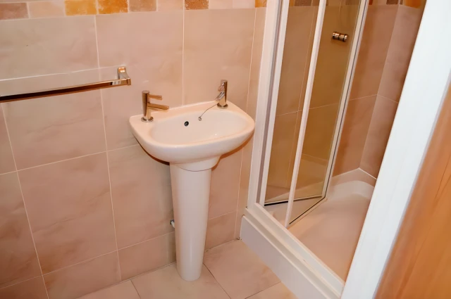 Flat 4, , Orchard Street , LE11 5AZ 3