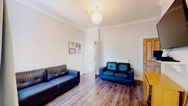 Room 2, Sibthorpe Street, LN5 7SH 4