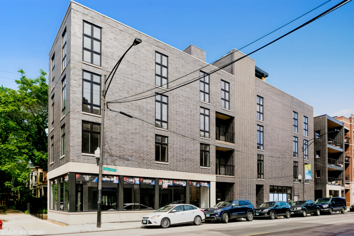 2500 N Halsted St 0
