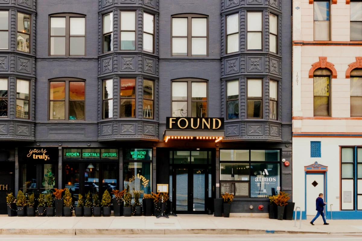 Found Chicago - chỗ ở sinh viên tại Chicago