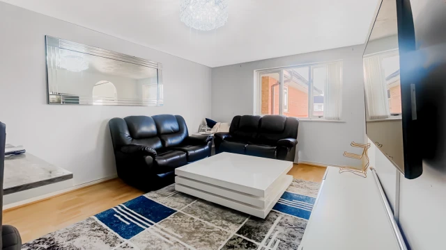 Chandlers Drive 17404# 3