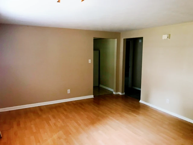 622 W. Clark Street - 1, Champaign, IL 61820 3