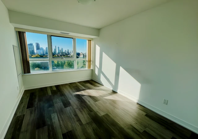 804R - 231 College St 1
