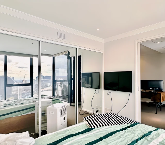 3009/63 Whiteman Street 4