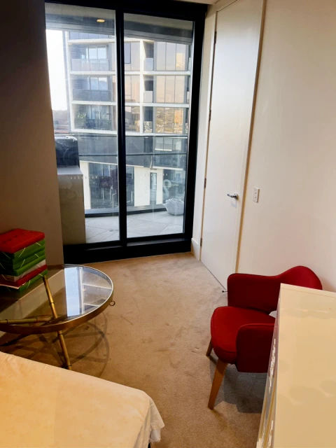 1 ALMEIDA CRESCENT 2