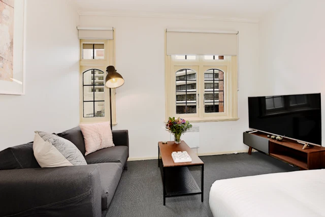 studio near Elizabeth Street 4