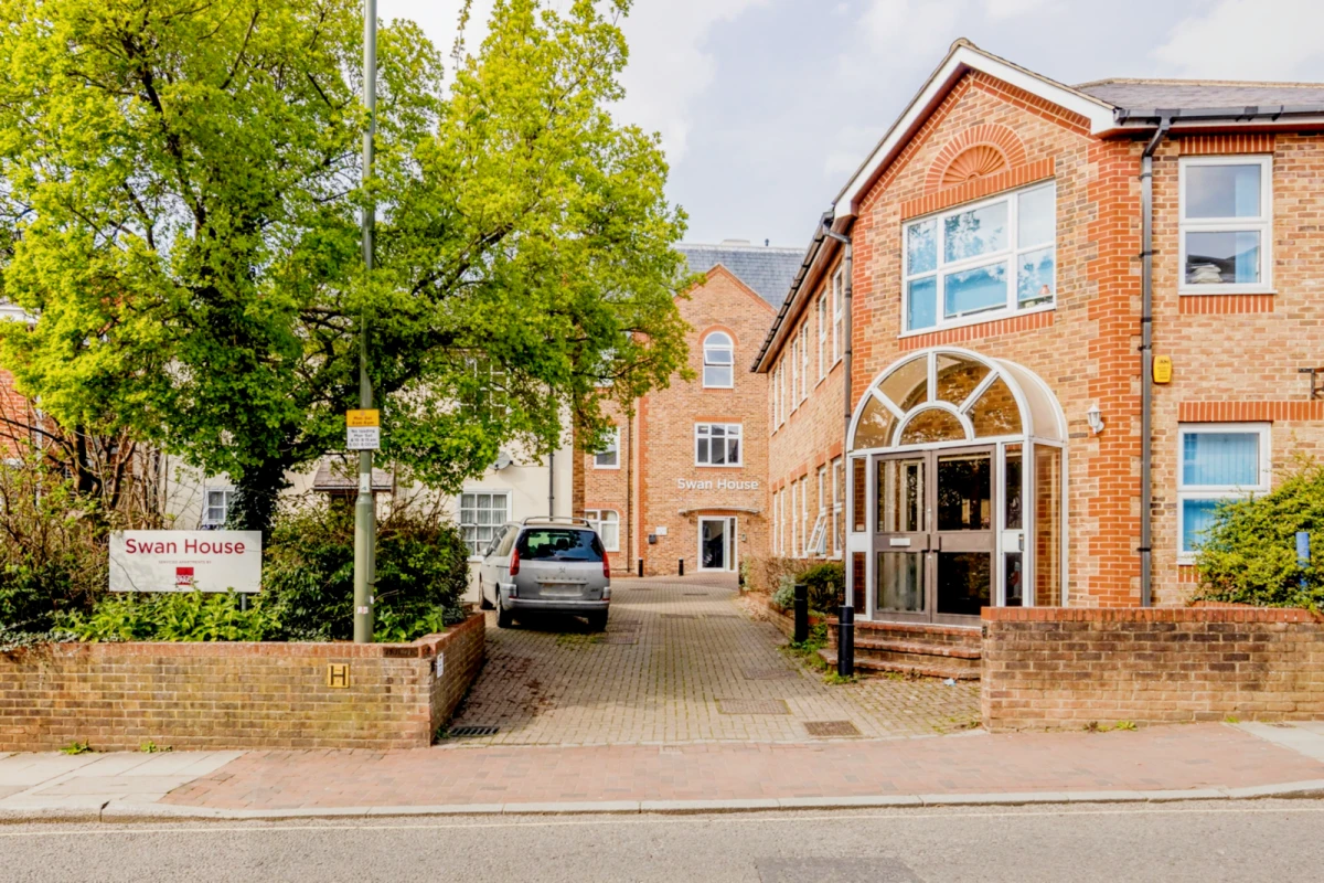 apartment near Bridge Street 0
