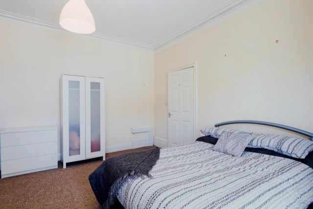 Forest Road, LE11 3NW 3