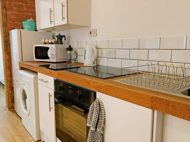 Bede Street, LE3 5LD 3