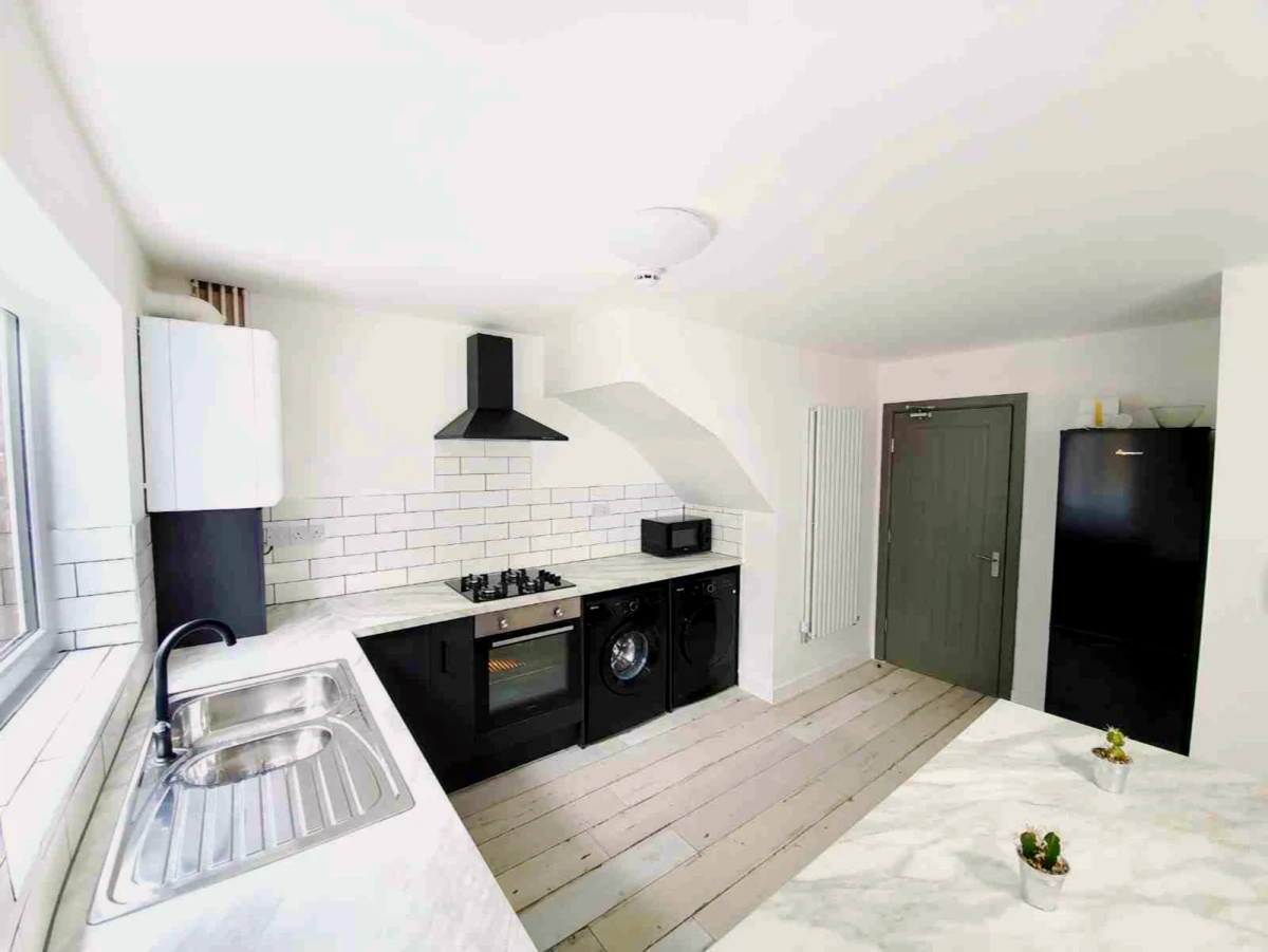 44 Alderson road, L15 0