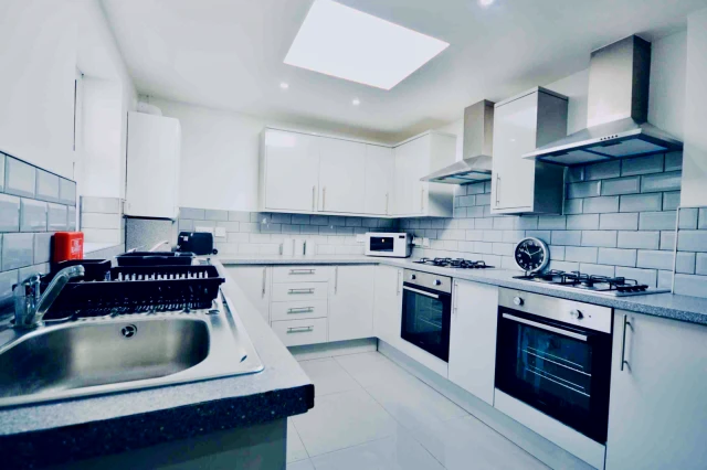 79 Woodcroft Road, L15 1