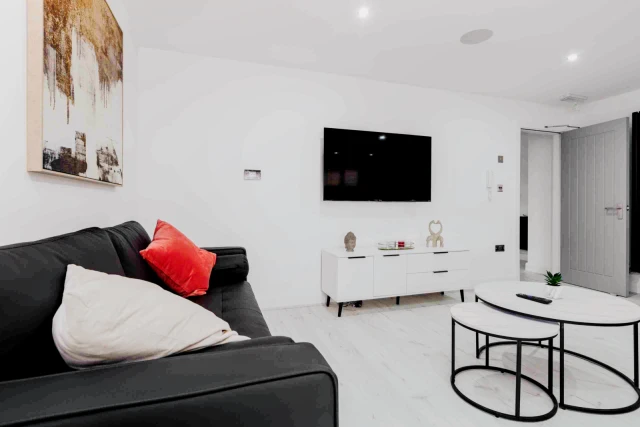 18 Cranborne Road, L15 1