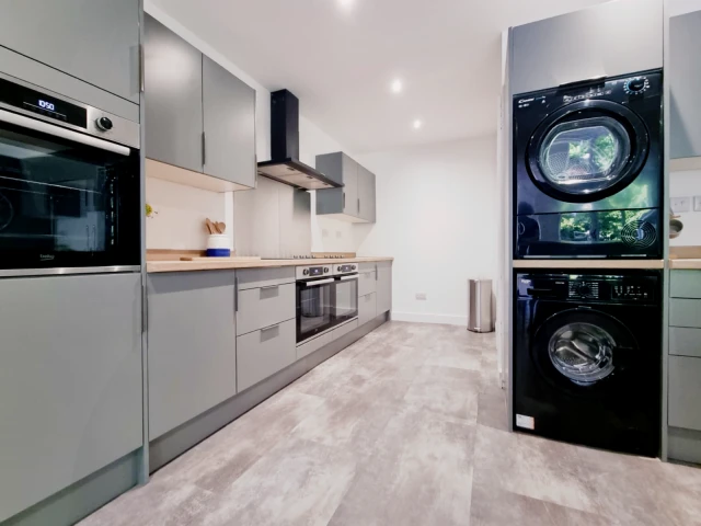 Storer Road, LE11 5EQ 2