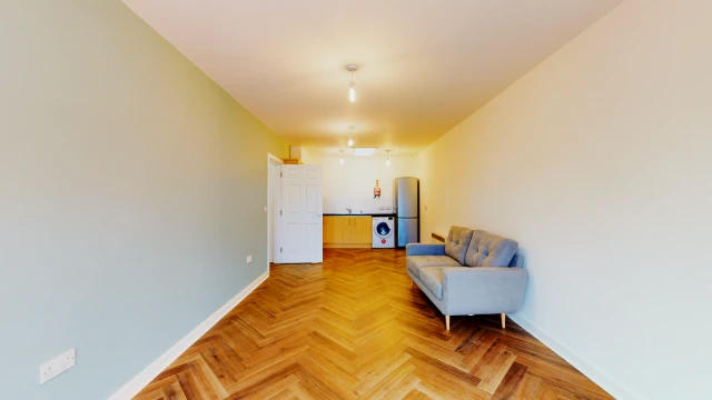 Flat 7, St Michaels Lane, LS6 3HS 2