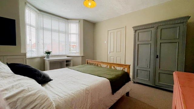 Browns Lane, LE11 3HE 2