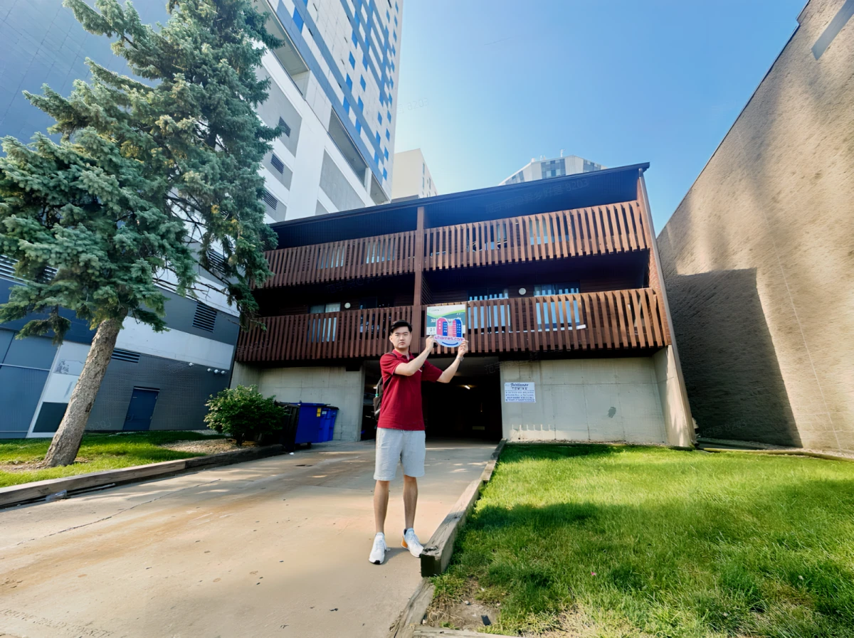 305 E Green Street 0