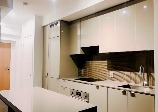 1813 - 7 Grenville St 1