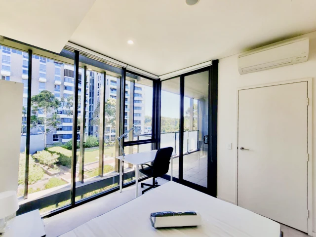 2B Defries Ave 4