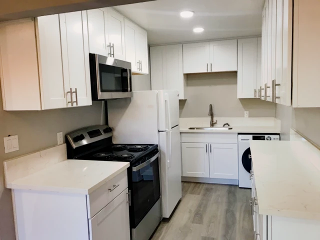 828 D Street 4