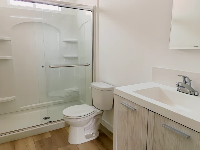 1126-1128 W. 36th Pl. 4