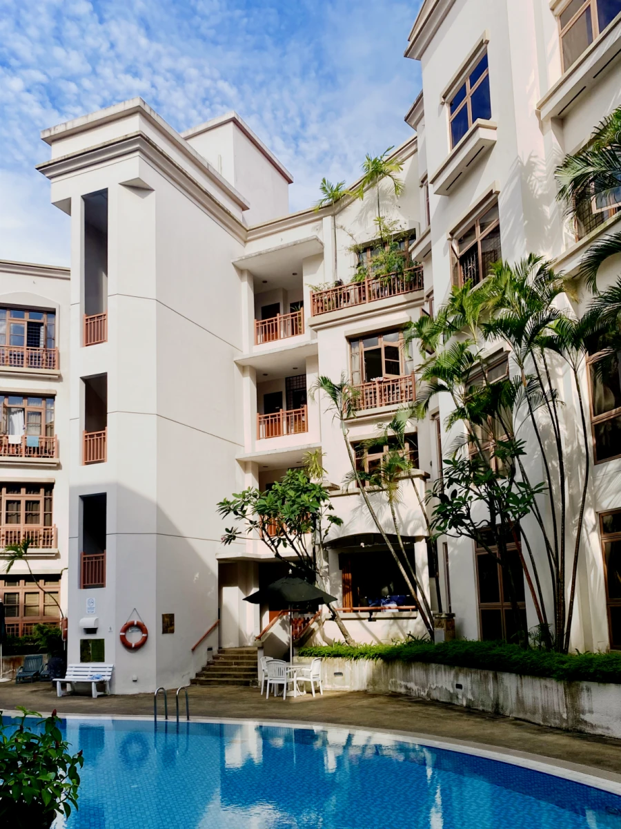 High Oak Condominium 0