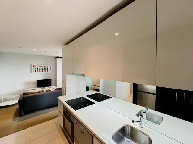 1908/639 Lonsdale Street 4