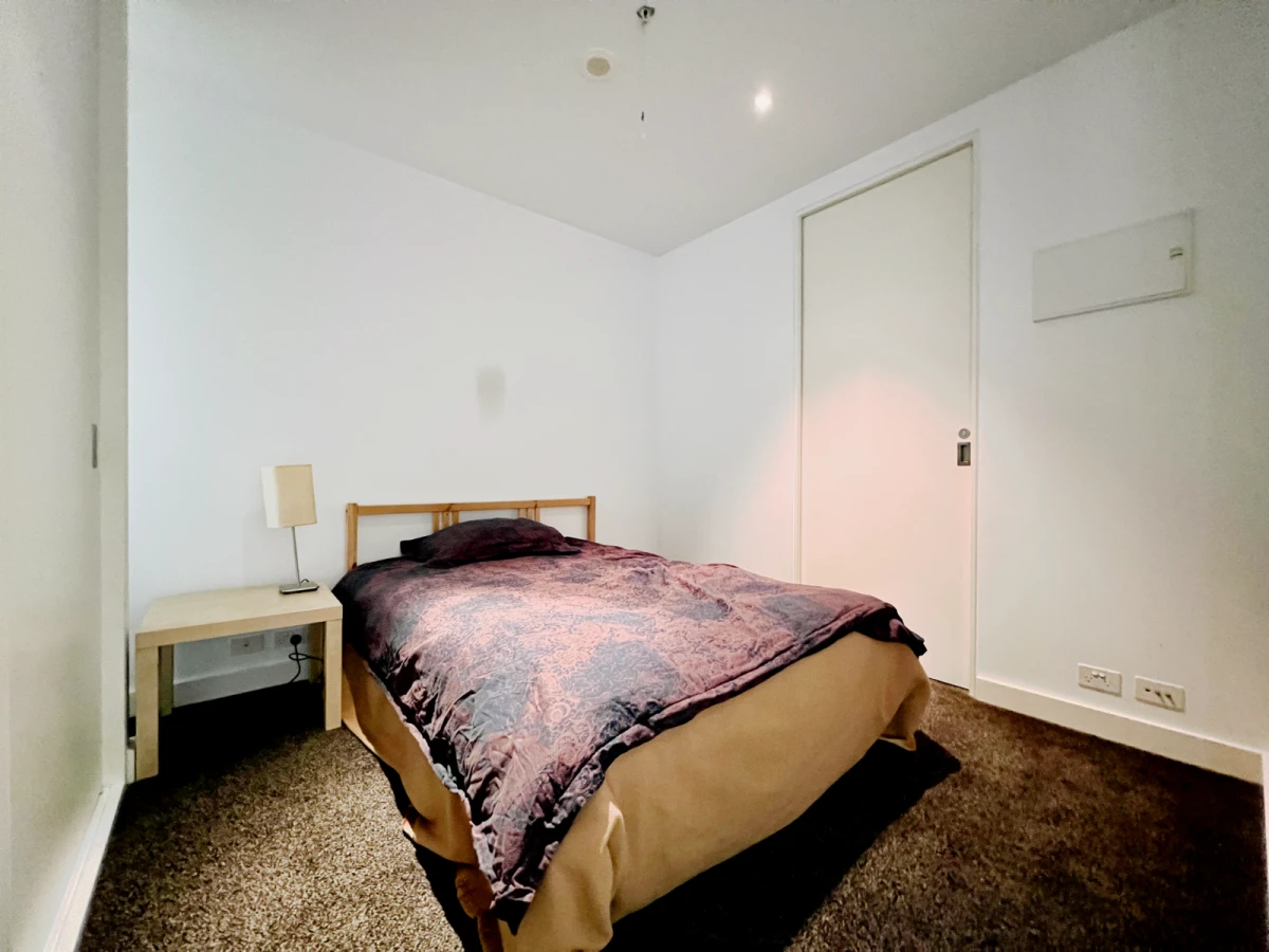 409/39 Coventry Street - Melbourne student accommodation
