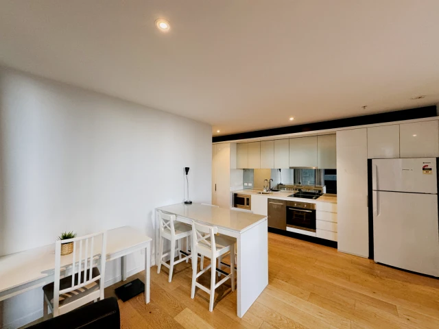 4111/ 33 Rose Lane 2