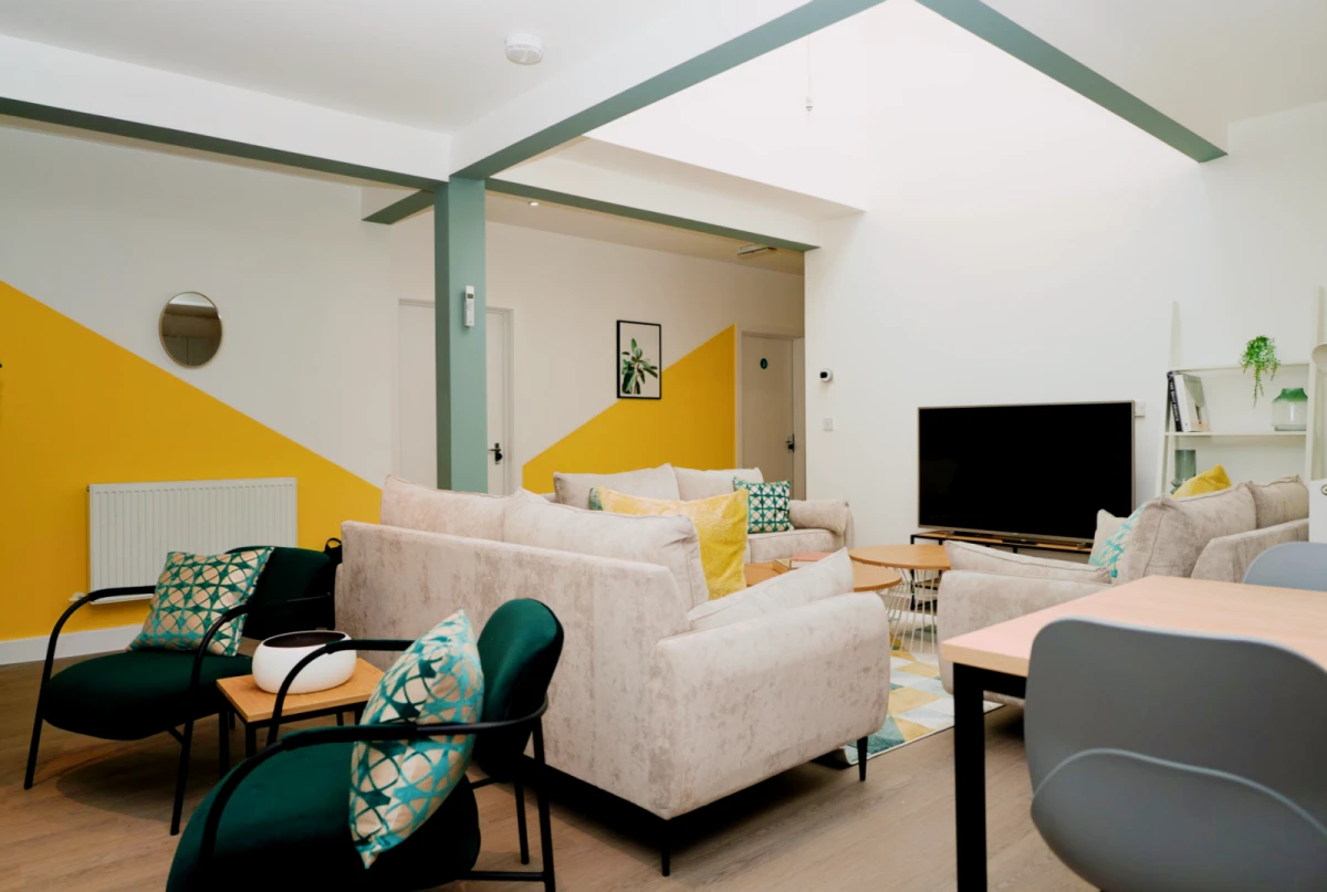 Flat 2, 7 Eileen Grove, M14 5WE 0