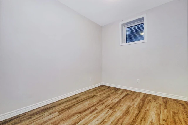 84 Russell Avenue 4