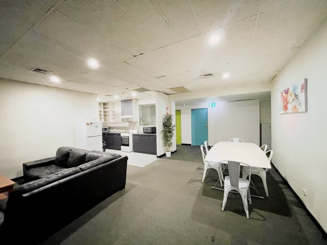 360 King Street 3
