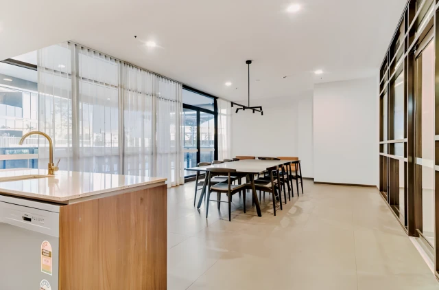 1 Grazier Lane 4