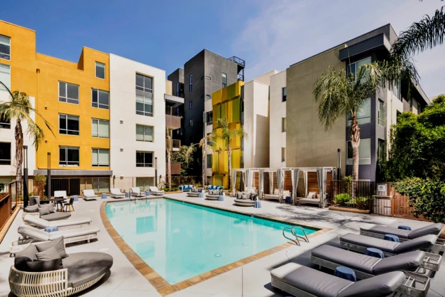 Alaya Hollywood 1