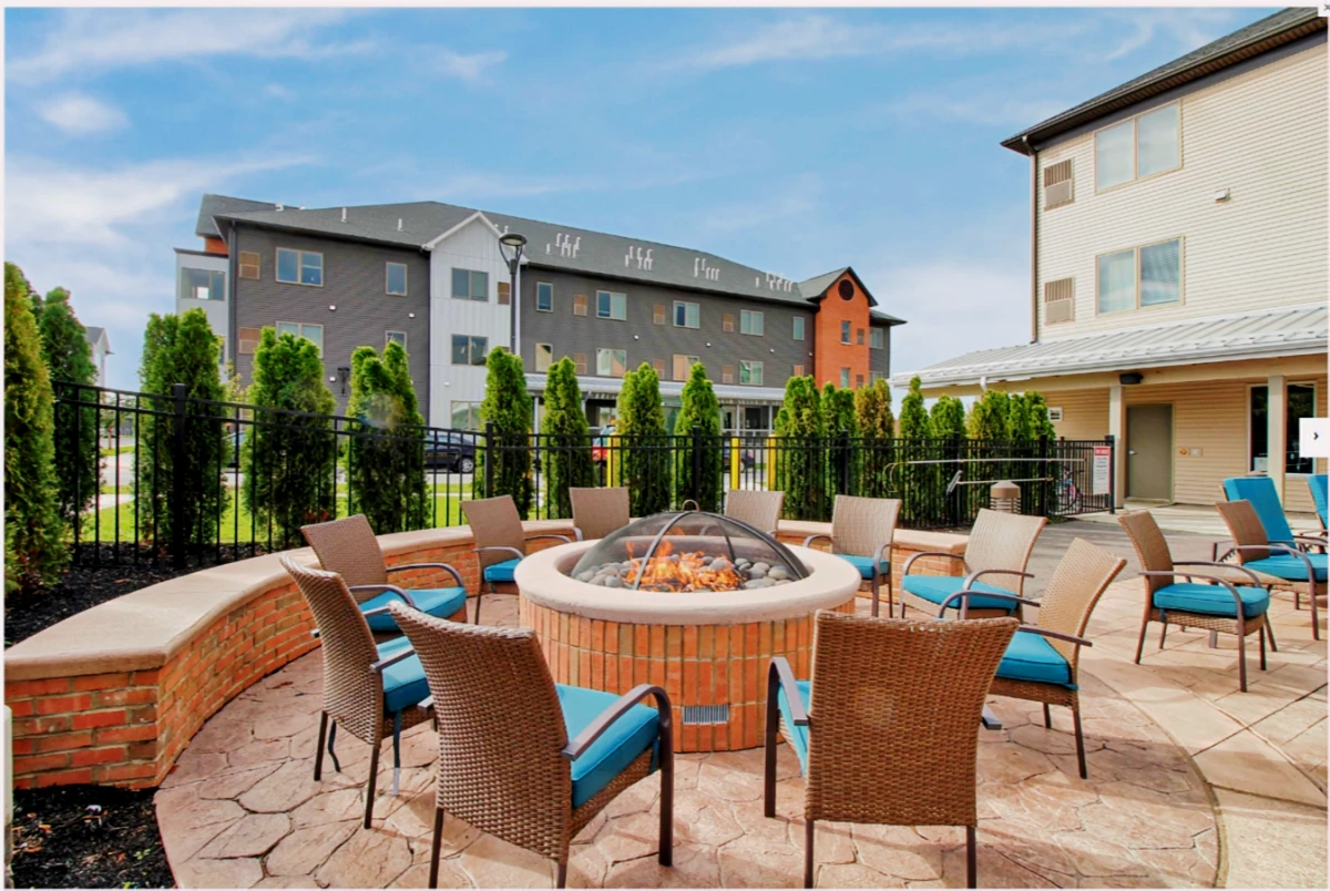 Axis 360 Apartments - Buffalo student accommodation