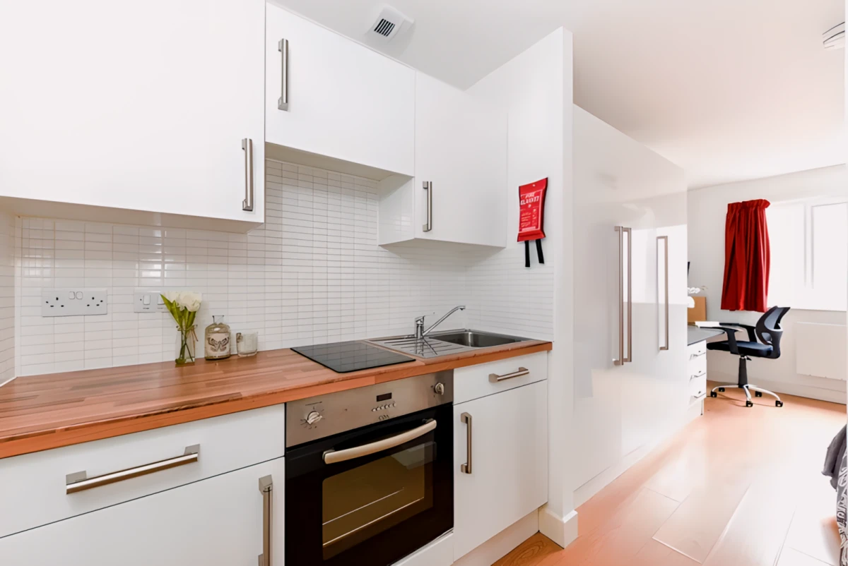 Eastern Boulevard @ The Summit 0