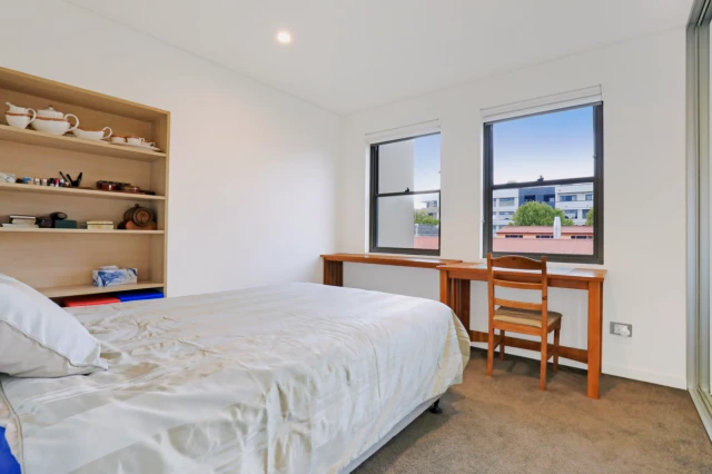 Smith Street, Wollongong 2