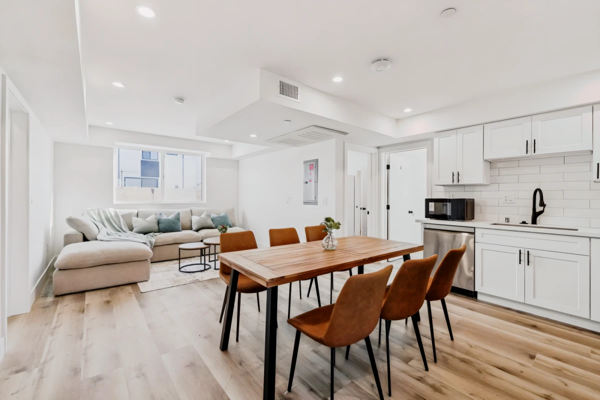 1348 W 35th Pl - ที่พักนักศึกษาในลอสแองเจลิส