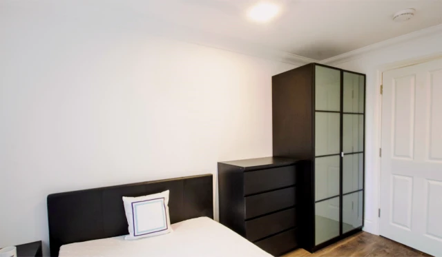 St. Leonards Gate, Lancaster - Flat 11, Rhodes House - Lancaster student accommodation - 7 Bed 2 Bath