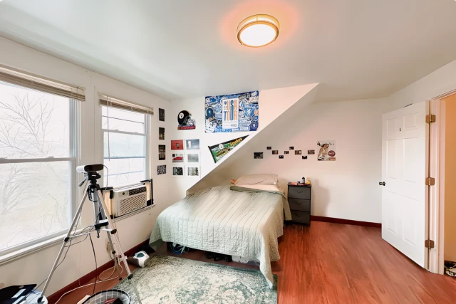 333 Lawn St 3