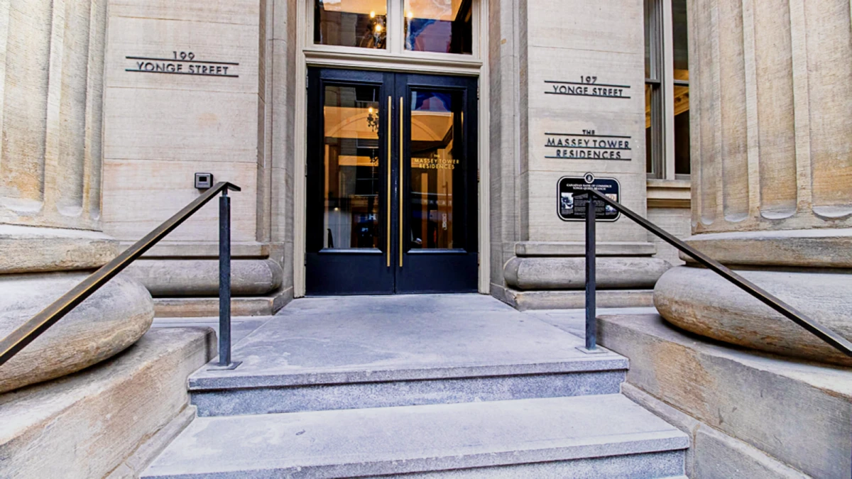 Liwinco - Yonge Dundas Street (197 Yonge St) 0