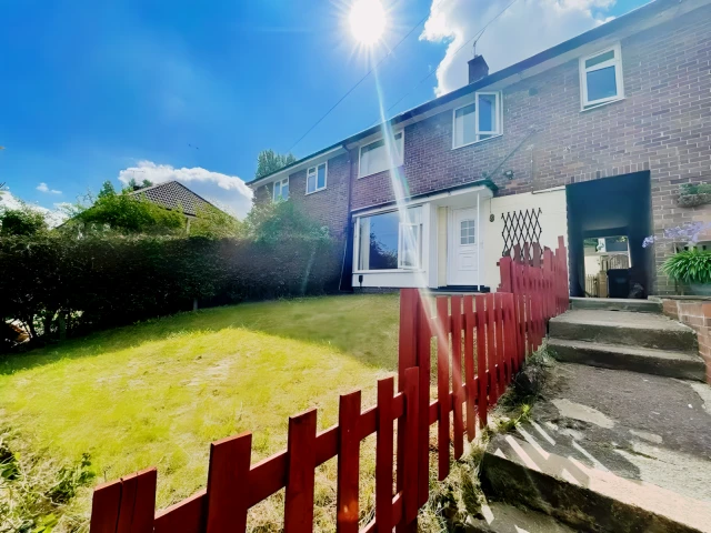 Newhall Crescent 24564# 3