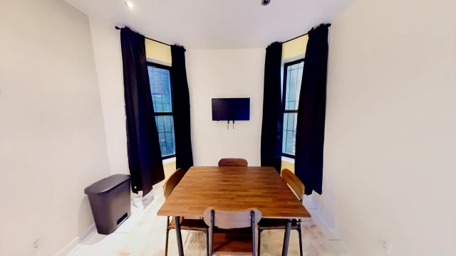 Upper West Side: #1797 4