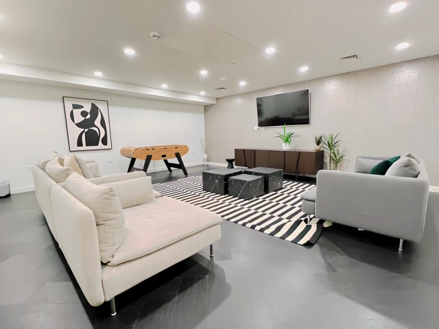 St. Peters Street 24750# 4