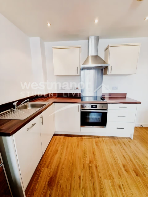 Flat 4, Charlesworth House, LE1 1GS 4