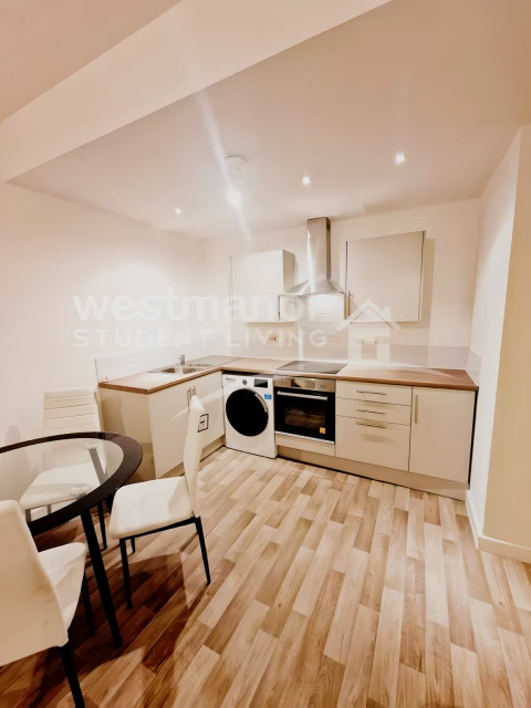 Flat 5, Charlesworth House, LE1 1GS