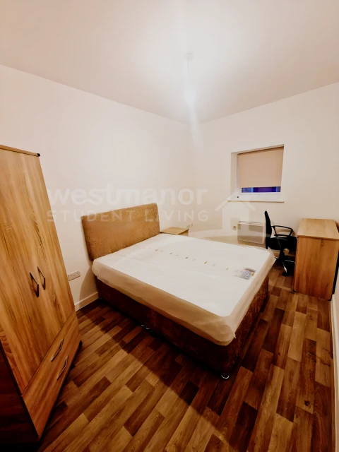 Flat 5, Charlesworth House, LE1 1GS 4