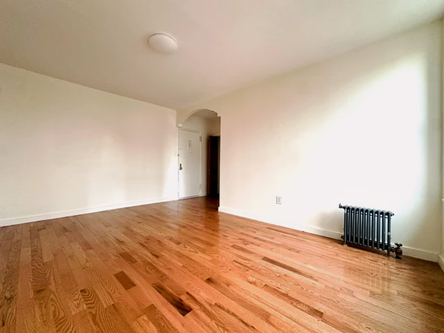 74 Nagle Avenue 3